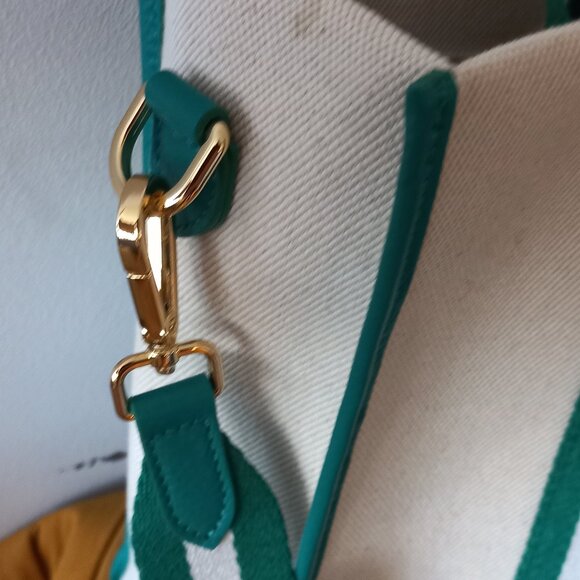 MARK & GRAHAM pickleball tote bag - Picture 9 of 11